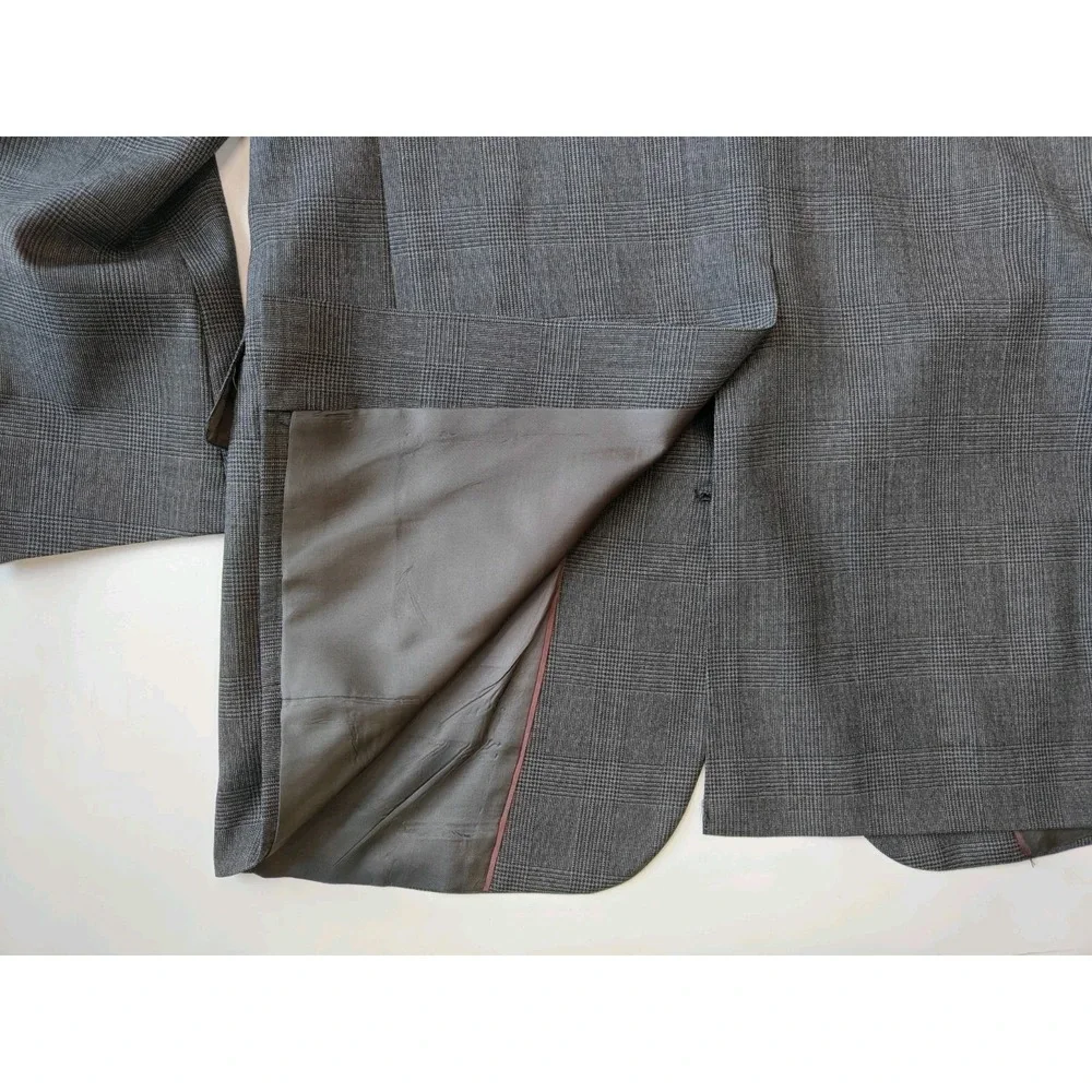 Hart Schaffner Marx Mens Wool Sports Coat 41R Gray Plaid Made in USA 2 Button